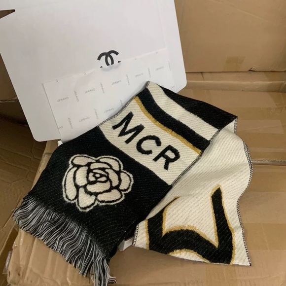 Chanel Metiers d’Art Show MCR scarf - Picture 8 of 9